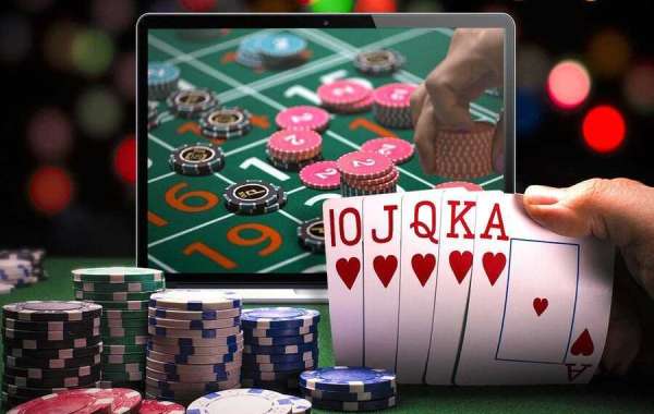 Mastering Online Baccarat: A Classy Gambler's Guide to Fortune